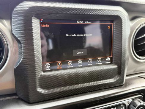 Used 2022 Jeep Wrangler Willys image 41