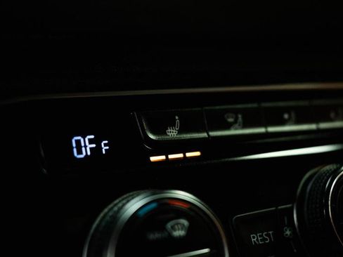 Used 2021 Volkswagen Atlas SEL image 23