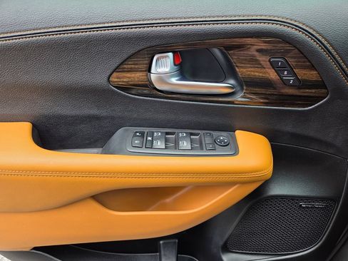 Certified 2022 Chrysler Pacifica Pinnacle FWD image 24