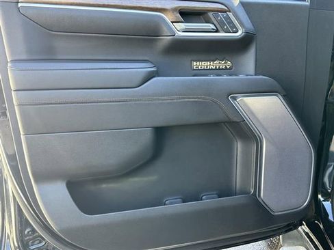 Used 2023 Chevrolet Silverado 1500 High Country w/ Technology Package image 26