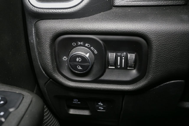 Used 2025 RAM 1500 Big Horn AWD/4WD image 35