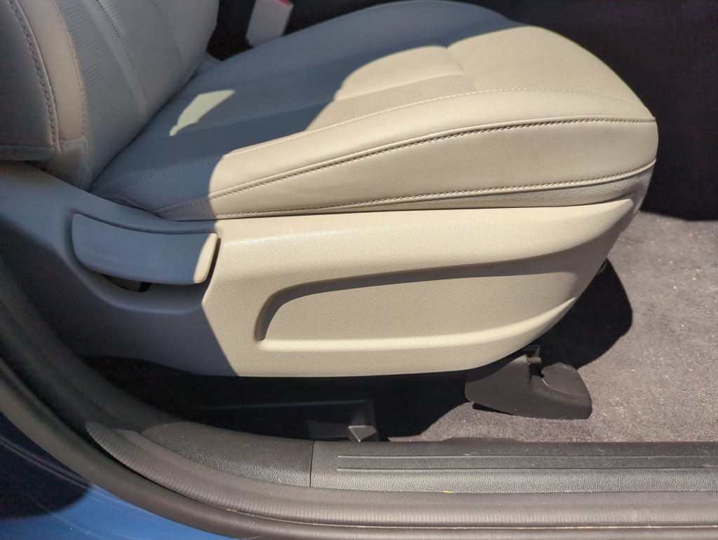 Used 2025 Kia Sorento S w/ Panoramic Sunroof Package FWD image 37
