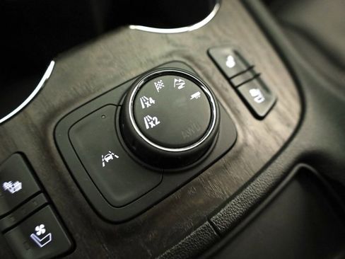 Used 2023 GMC Acadia Denali w/ Denali Ultimate Package image 26