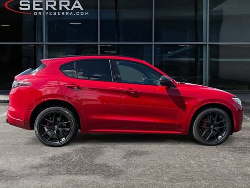 Used 2021 Alfa Romeo Stelvio Ti Sport AWD/4WD image 6
