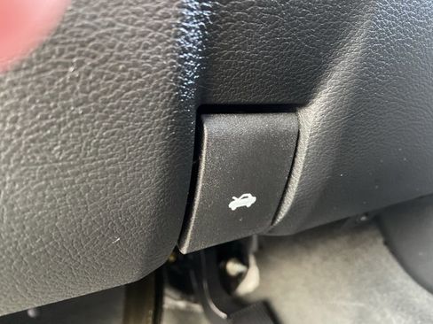 Used 2024 RAM 1500 Laramie image 49