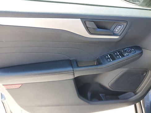 Used 2022 Ford Escape SE w/ Convenience Package image 17