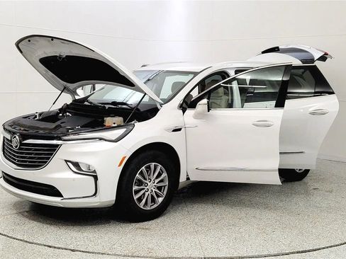 Used 2023 Buick Enclave Essence w/ LPO, Floor Liner Package image 10
