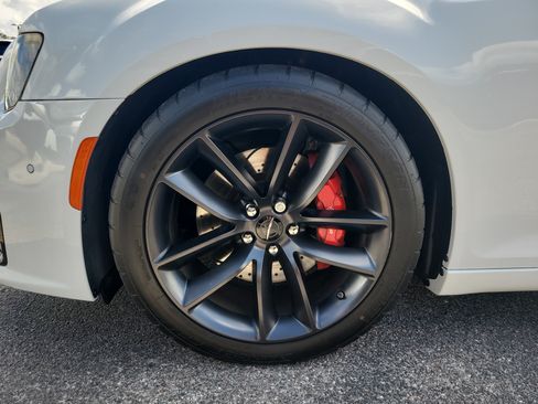 Used 2023 Chrysler 300 C RWD image 9