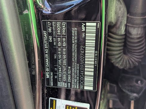 Used 2018 Mercedes-Benz GLC 300 4MATIC w/ Multimedia Package image 11