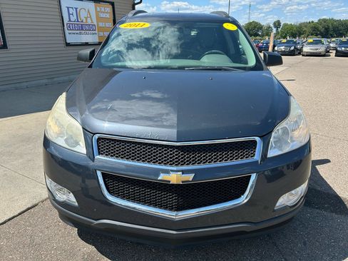 Used 2011 Chevrolet Traverse LS AWD/4WD image 2