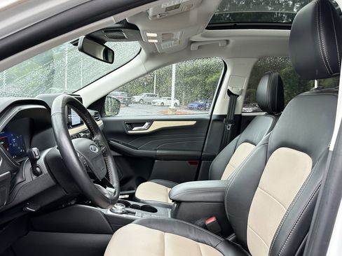 Used 2022 Ford Escape Titanium w/ Titanium Elite Package FWD image 6