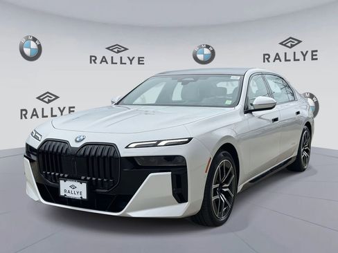 Certified 2025 BMW 760i xDrive 760i xDrive w/ Premium Package image 3