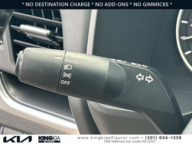 Used 2025 Nissan Rogue SV AWD/4WD image 10