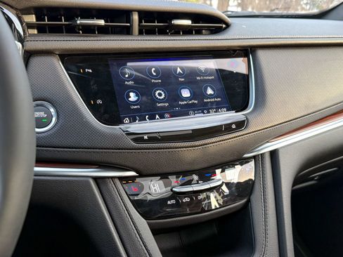 New 2025 Cadillac XT5 Premium Luxury image 17