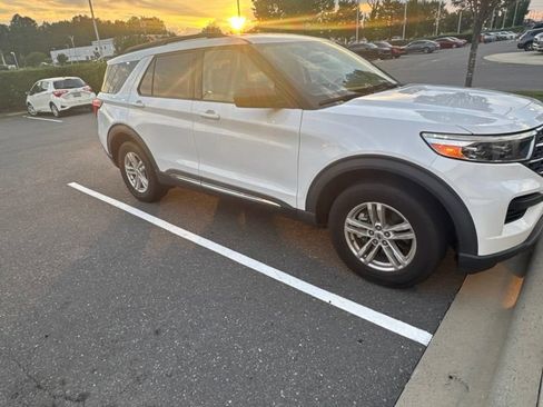 Used 2020 Ford Explorer XLT w/ Comfort Package AWD/4WD image 1