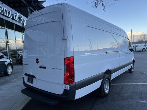 Used 2024 Mercedes-Benz Sprinter 3500 image 8