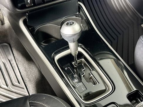 Used 2019 Mitsubishi Outlander SEL image 14