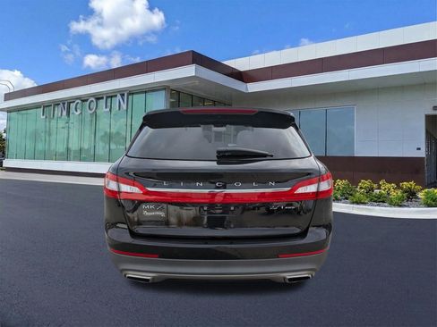 Used 2017 Lincoln MKX Reserve w/ Driver Assistance Package image 6