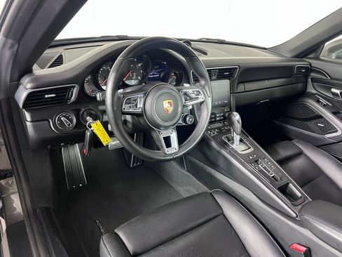 Certified 2019 Porsche 911 Targa 4 GTS AWD/4WD image 4