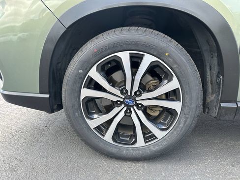 Used 2019 Subaru Forester Limited w/ Popular Package #3 AWD/4WD image 12