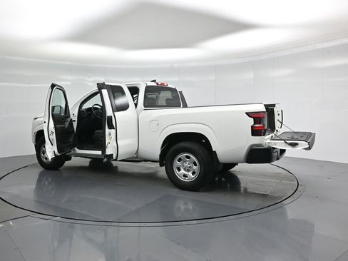 Used 2022 Nissan Frontier S w/ Technology Package image 27