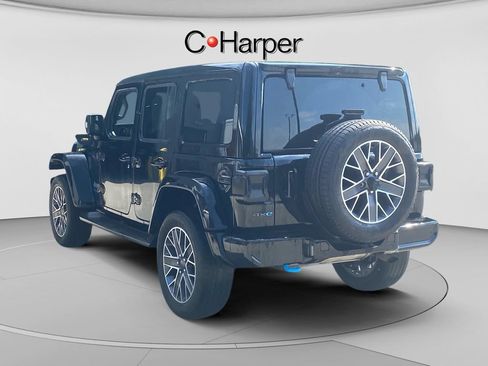 Used 2023 Jeep Wrangler Unlimited Sahara AWD/4WD image 5