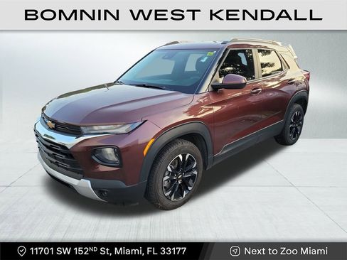 Used 2022 Chevrolet TrailBlazer LT image 2