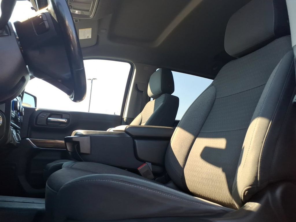 Used 2021 Chevrolet Silverado 1500 RST AWD/4WD image 13