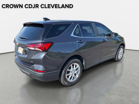 Used 2022 Chevrolet Equinox LT w/ Driver Convenience Package FWD image 5