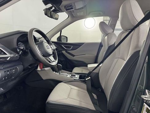 Used 2023 Subaru Forester image 4