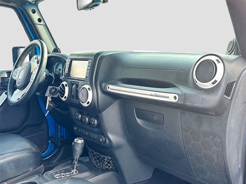 Used 2014 Jeep Wrangler Unlimited Sahara AWD/4WD image 25