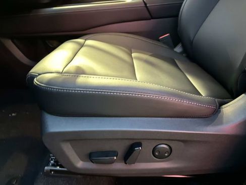 New 2025 Nissan Murano SL image 9