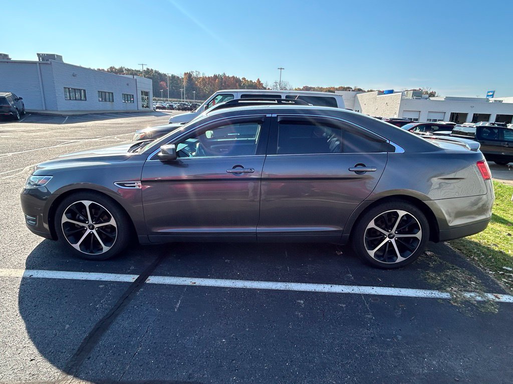 Used 2015 Ford Taurus SEL w/ Equipment Group 201A AWD/4WD image 5