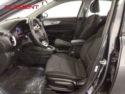 Used 2023 Kia Forte LXS image 25