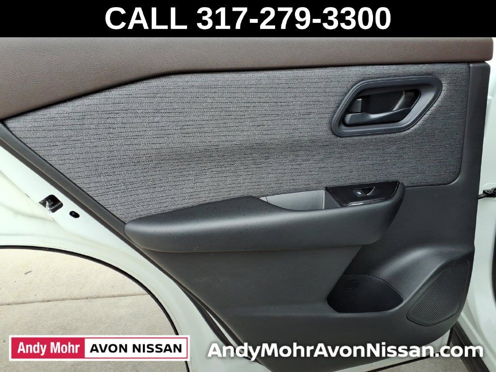 Used 2023 Nissan Rogue S AWD/4WD image 35