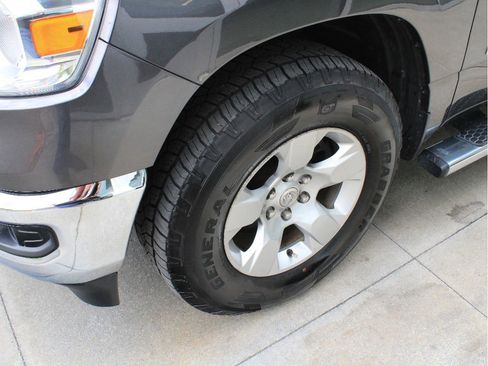 Used 2020 RAM 1500 Big Horn AWD/4WD image 38