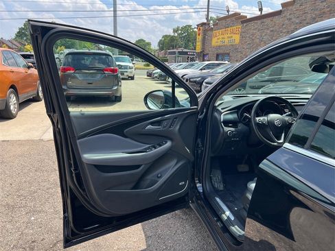 Used 2019 Buick Envision Premium w/ Driver Confidence Package AWD/4WD image 32