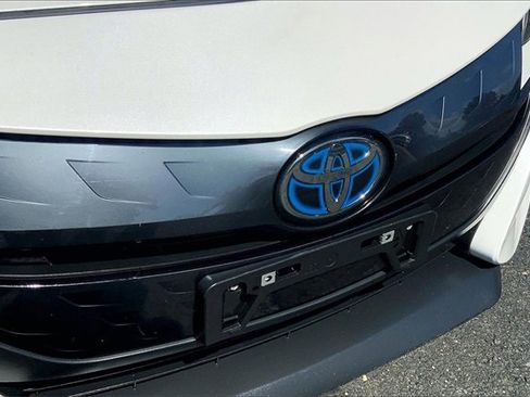 Used 2017 Toyota Prius Prime Premium image 26