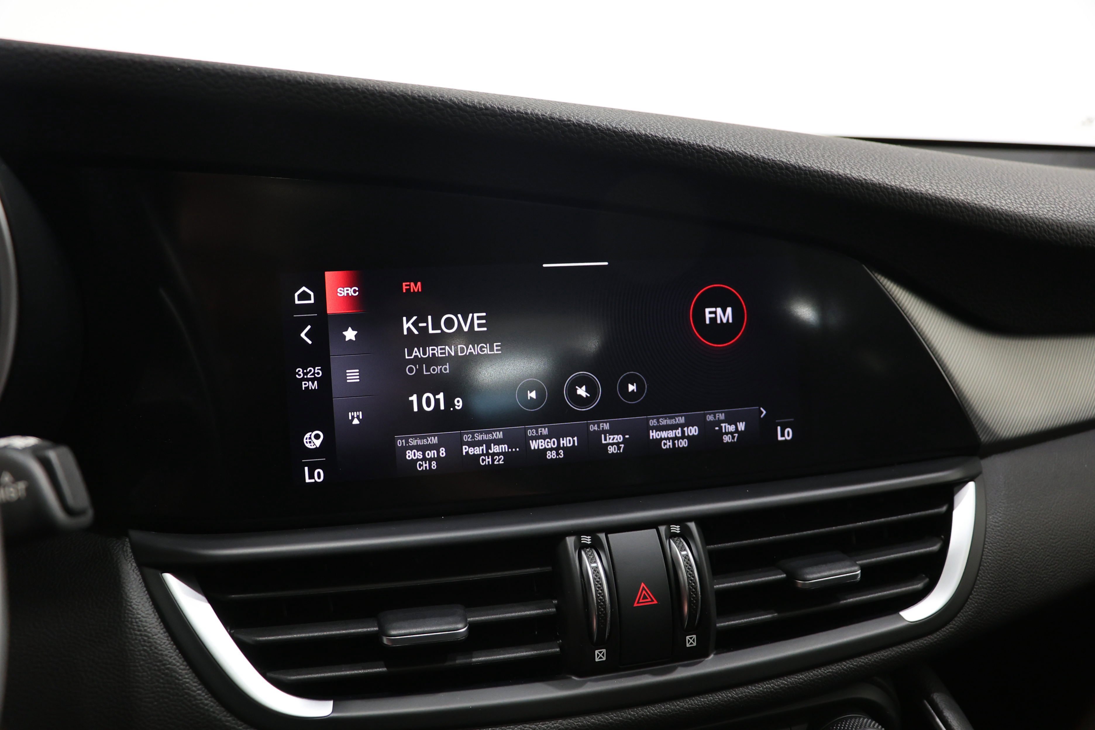 Certified 2023 Alfa Romeo Giulia Veloce AWD/4WD image 23