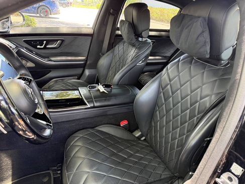 Used 2022 Mercedes-Benz S 580 4MATIC Sedan w/ Rear Seat Package image 16
