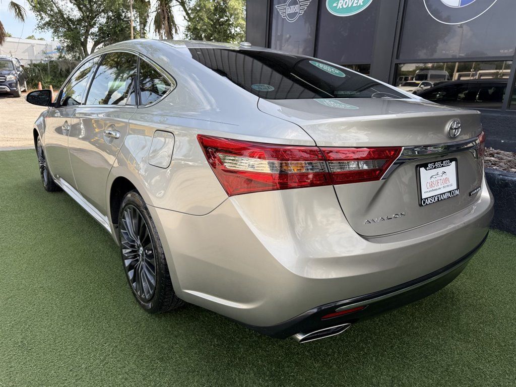 Used 2016 Toyota Avalon Touring FWD image 4