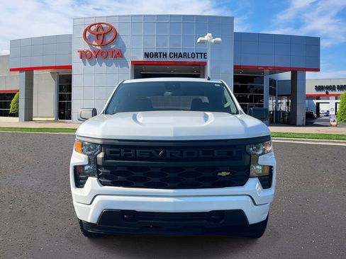 Used 2022 Chevrolet Silverado 1500 Custom RWD image 2