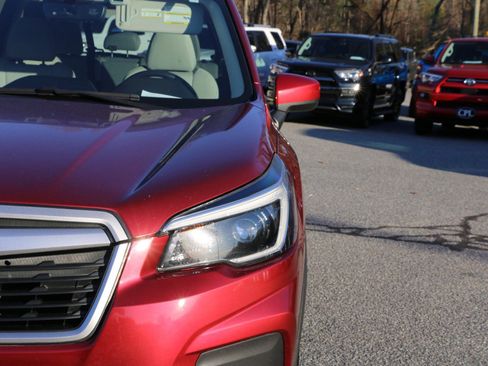 Used 2021 Subaru Forester Premium image 13