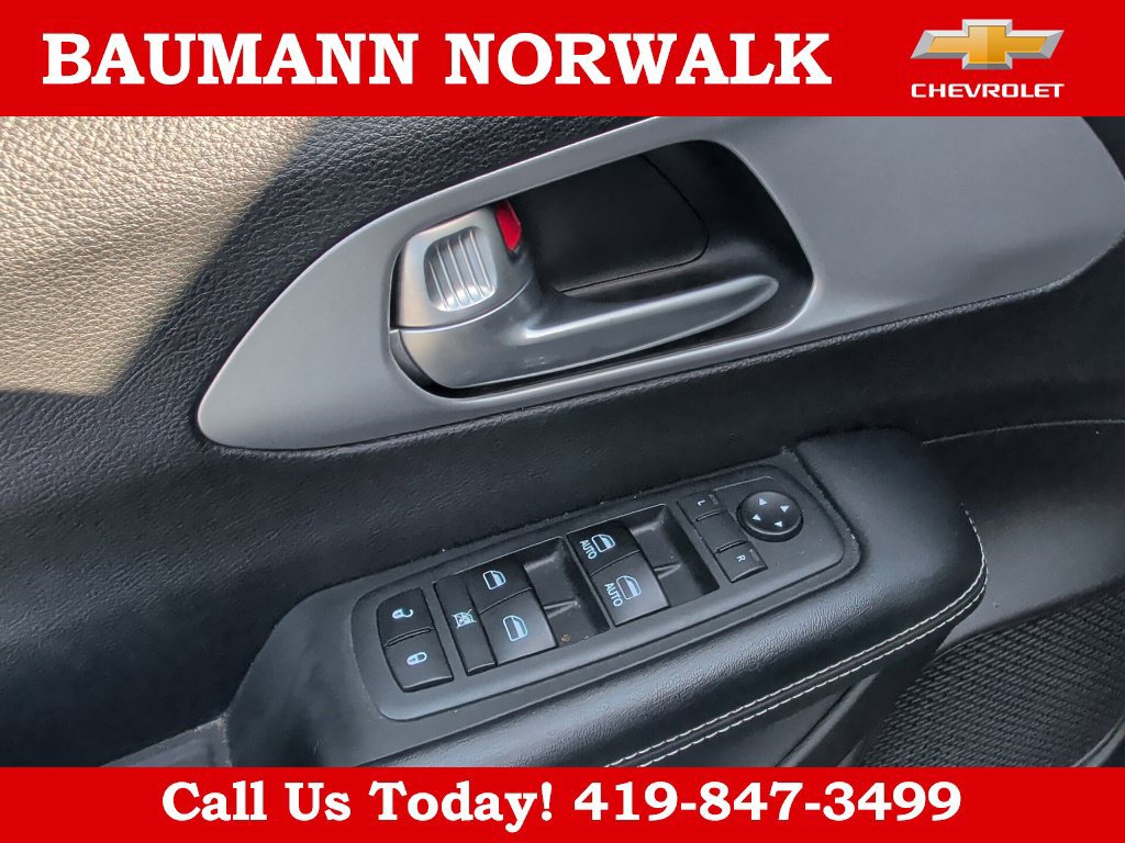 Used 2018 Chrysler Pacifica Touring-L w/ Advanced Safetytec Group FWD image 14