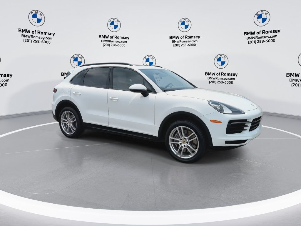 Used 2023 Porsche Cayenne AWD/4WD image 2