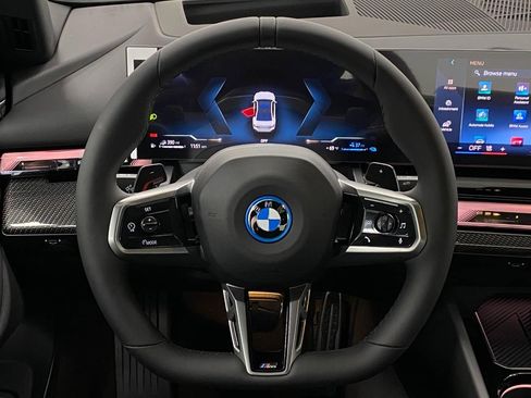 New 2026 BMW 550e xDrive image 15