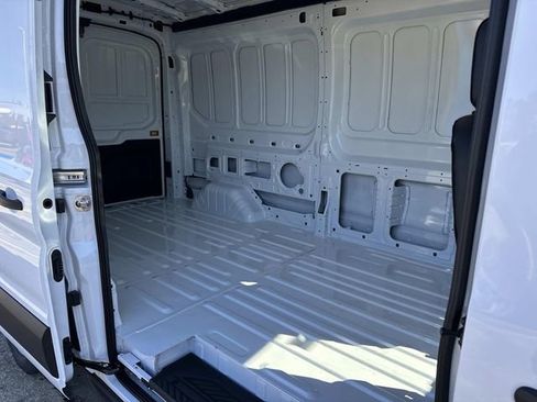 New 2026 Ford Transit 250 148 Medium Roof RWD image 10