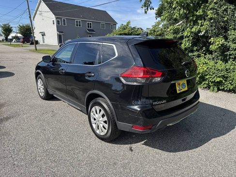 Used 2017 Nissan Rogue S AWD/4WD image 6