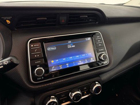 Used 2021 Nissan Kicks S image 13