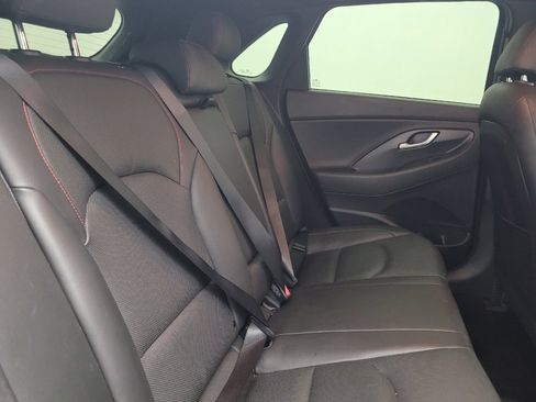 Used 2018 Hyundai Elantra GT Sport FWD image 19